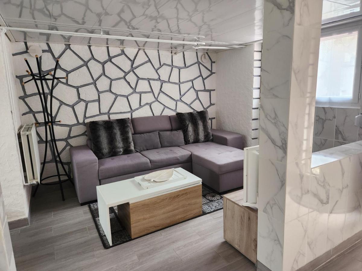 Studio, Pas De Collocation Possible Warmeriville