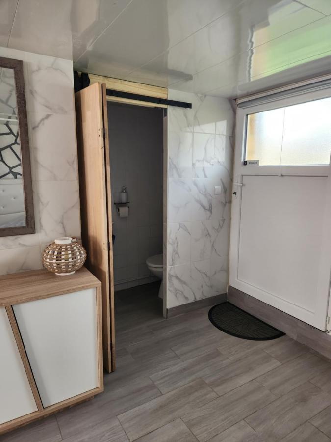 Studio, Pas De Collocation Possible Apartment